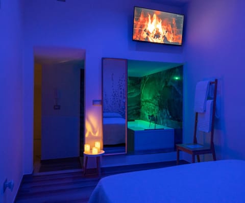 Hot Tub, TV and multimedia, Balcony/Terrace, Bedroom, internet, locker, towels, air conditioner