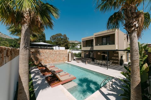 Property building, Swimming pool
