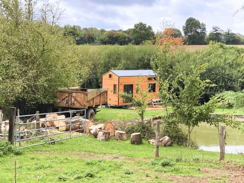 Property building, Natural landscape, Garden view, Lake view