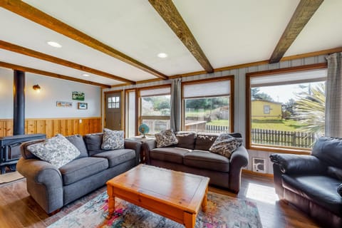 By the Water House in Pacific City