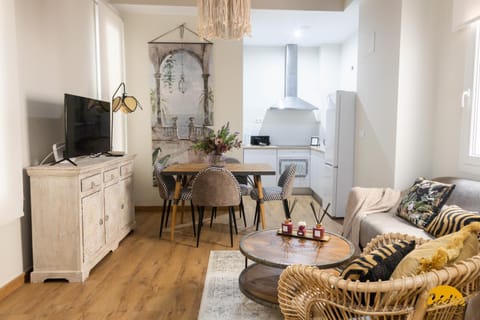 TV and multimedia, Living room, Dining area