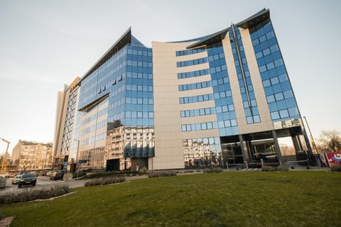 Property building, Location