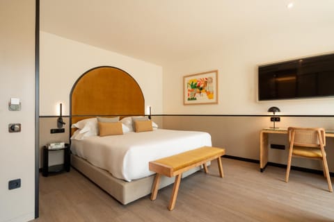 Bed, Photo of the whole room