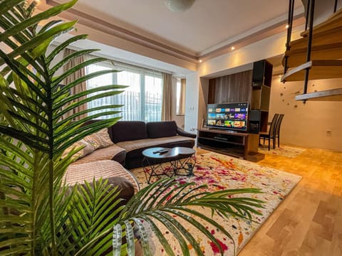 TV and multimedia, Living room, Seating area