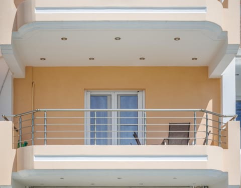 Property building, View (from property/room), Balcony/Terrace