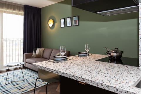 Seating area, kitchen