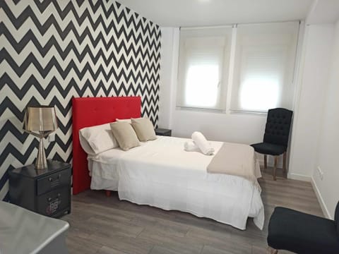 Gran Vía - Centro - Callao. Familiar Apartment in Centro