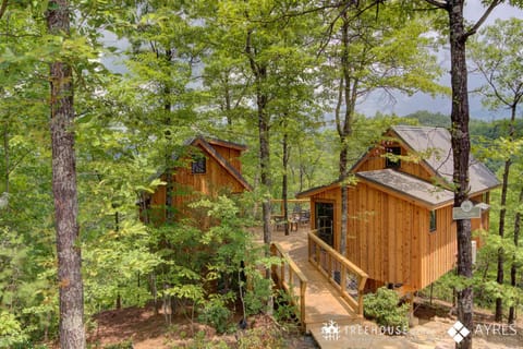 Property building, Spring, Day, Natural landscape, Mountain view
