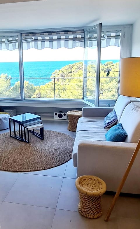 Natural landscape, Living room, Seating area, Sea view