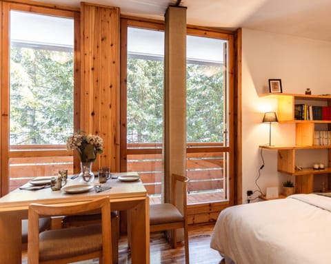 View (from property/room), Dining area