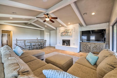 Canyon Lake Home Hill Country and Water Views! House in Spring Branch