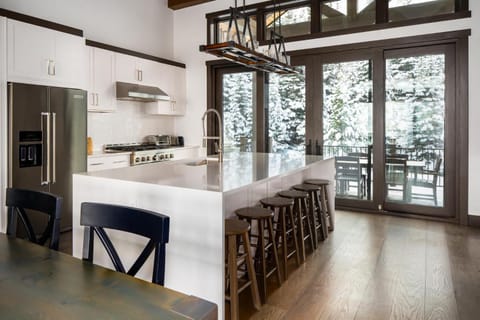 360 Chalet House in Big Sky