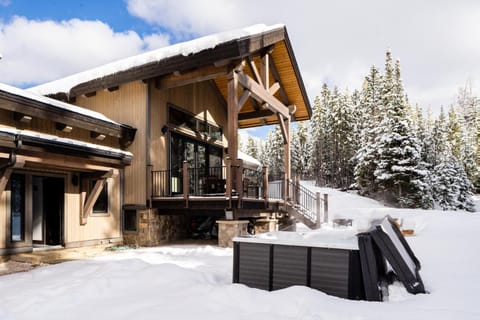 360 Chalet House in Big Sky