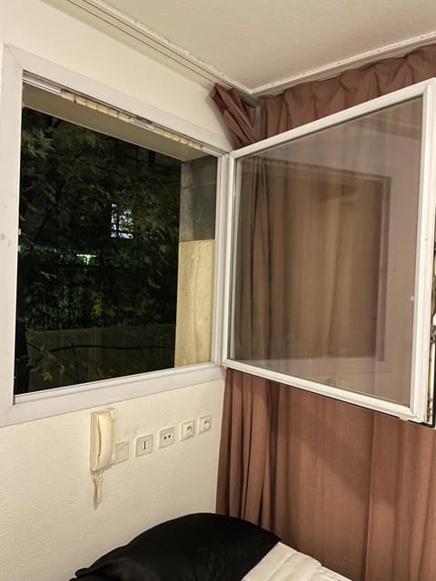 Cozy studio in la Défense Bed and Breakfast in Courbevoie