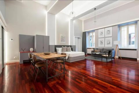 Seating area, Dining area