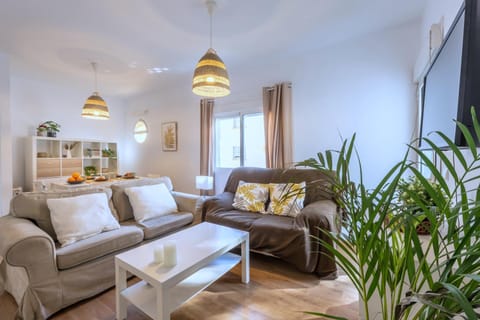 TV and multimedia, Living room, Dining area