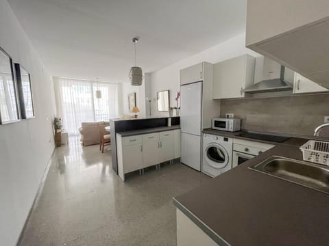 Kitchen or kitchenette, minibar, pet friendly, stove, washing machine
