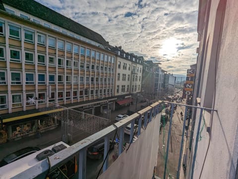 Balcony/Terrace, City view