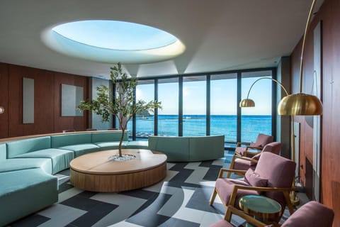 Lobby or reception, Seating area, Sea view