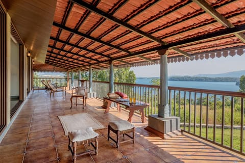 Patio, Staff, Day, Natural landscape, Activities, View (from property/room), Balcony/Terrace, Hiking, Food, Lake view, Breakfast, Lunch, Dinner, children, young children, older children, group of guests, Family, concierge