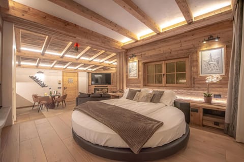 Property building, Living room