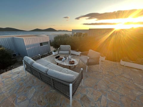 View (from property/room), Balcony/Terrace, Evening entertainment, City view, Sea view
