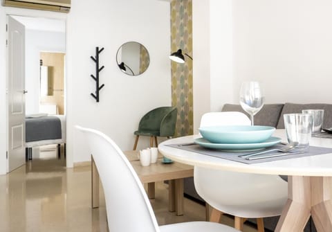 Living room, Photo of the whole room, Dining area