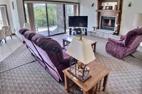 Stone Decks Lodge House in Carroll County