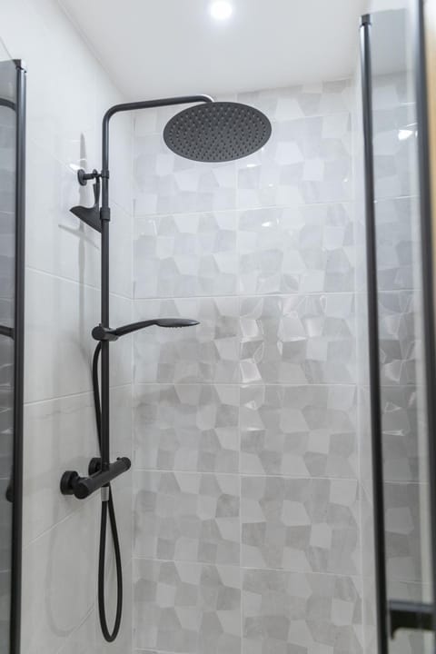 SPA, TERRASSE plein centre et proche gare Apartment in Metz