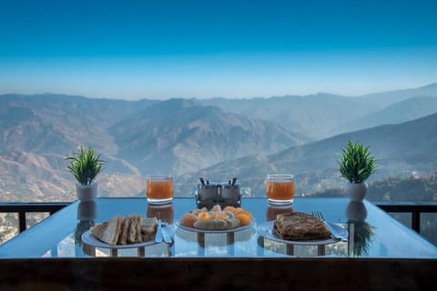Food and drinks, Food, Mountain view, Breakfast, Lunch, Drinks