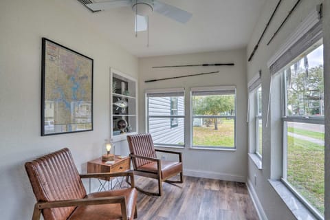 Tampa Bay Area Cottage with Gas Grill and Fire Pit! House in Safety Harbor