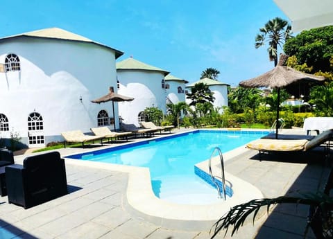 Property building, Swimming pool