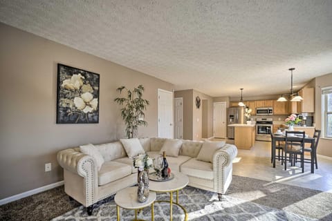 Spacious Delaware Abode with Private Backyard! House in Ohio