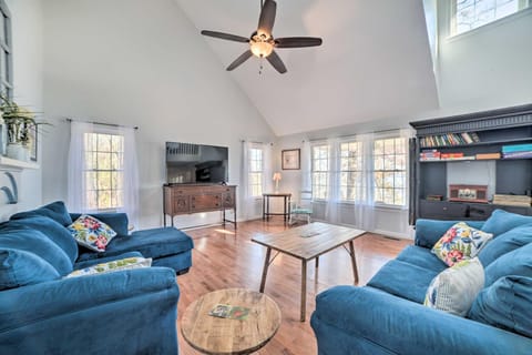 Country-Chic Home with Fire Pit, Steps to Lake! House in Lake Barkley