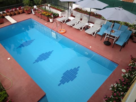 Villa in Panorama, Thessaloniki, with a swimming pool. Host: Mr. George Villa in Halkidiki