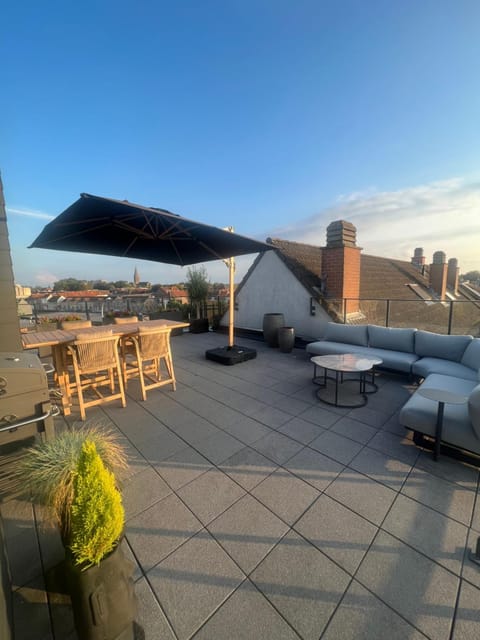 Penthouse with awesome terrace and free parking Apartment in Flanders