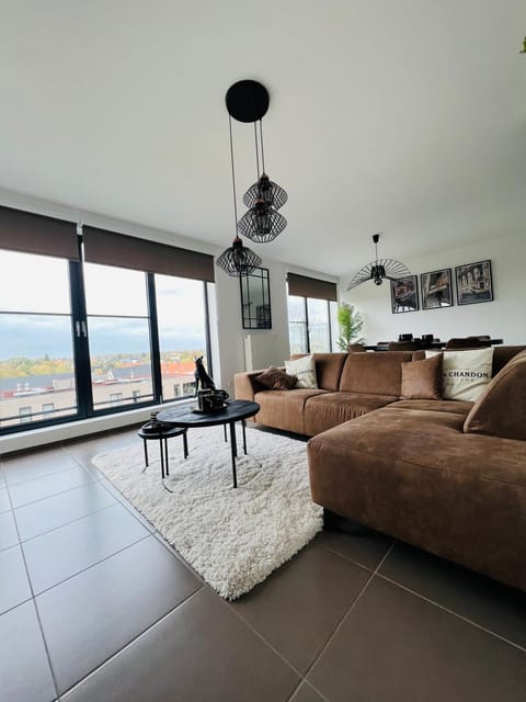 Penthouse with awesome terrace and free parking Apartment in Flanders