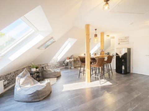 Living room, Dining area, kitchen