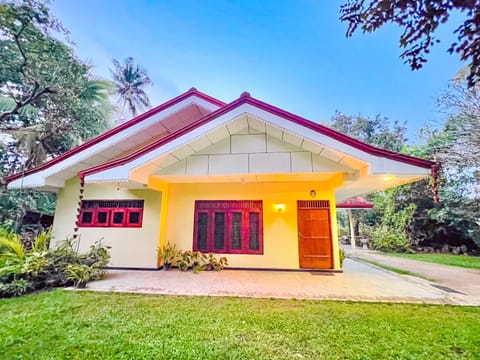 Property building, Garden, Garden view
