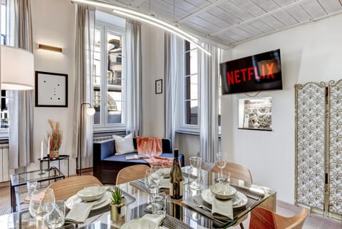 TV and multimedia, Living room, Dining area