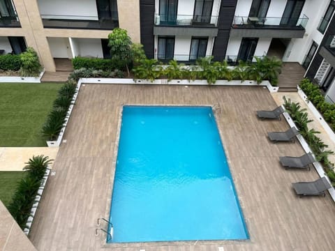 Property building, Garden view, Pool view, Swimming pool