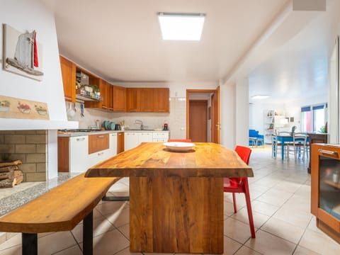 Dining area, flat iron, kitchen
