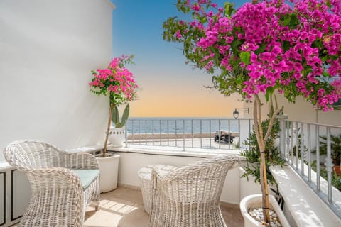 Patio, Day, Solarium, View (from property/room), Balcony/Terrace, sunbed