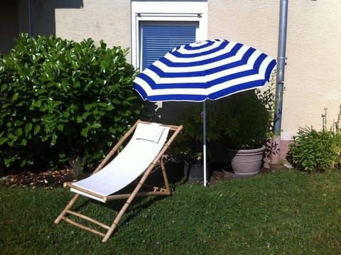 Garden, sunbed