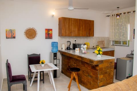 Dining area, kitchen