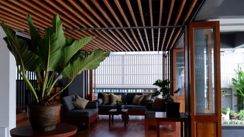 Property building, Seating area