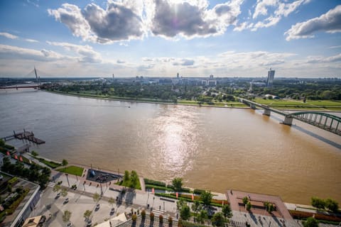 View (from property/room), View (from property/room), Balcony/Terrace, Balcony/Terrace, City view, City view, Landmark view, Landmark view, River view, River view