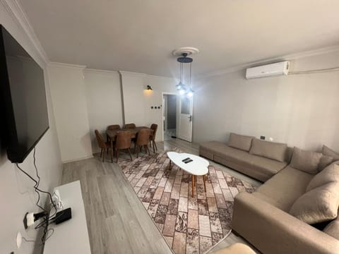 Communal lounge/ TV room, Living room, Seating area