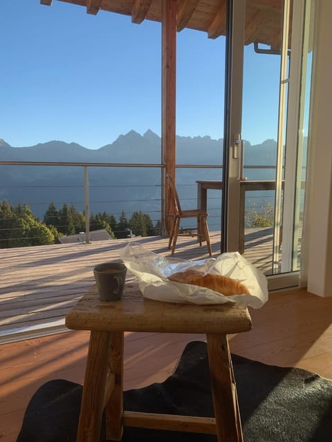 View (from property/room), Balcony/Terrace, Mountain view