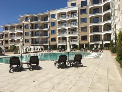 Property building, Pool view, sunbed